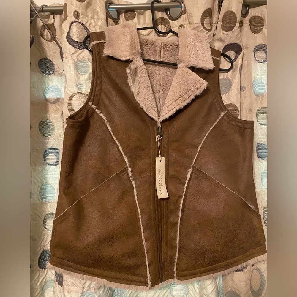Vintage Natural Reflections Womans reversible faux vest. Size large. NWT.